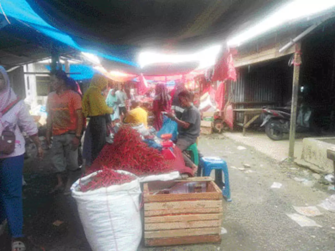 Harga Bawang Naik, Cabai Turun