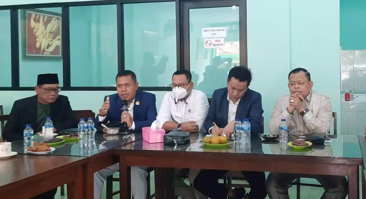 38 Wakil Rakyat Dari 6 Fraksi Lakukan Mosi Tidak Percaya Kepada Ketua DPRD Kota Depok