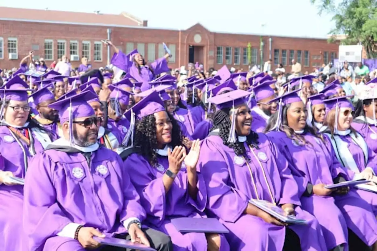 Anonymous donor pays tab for East Texas college graduates