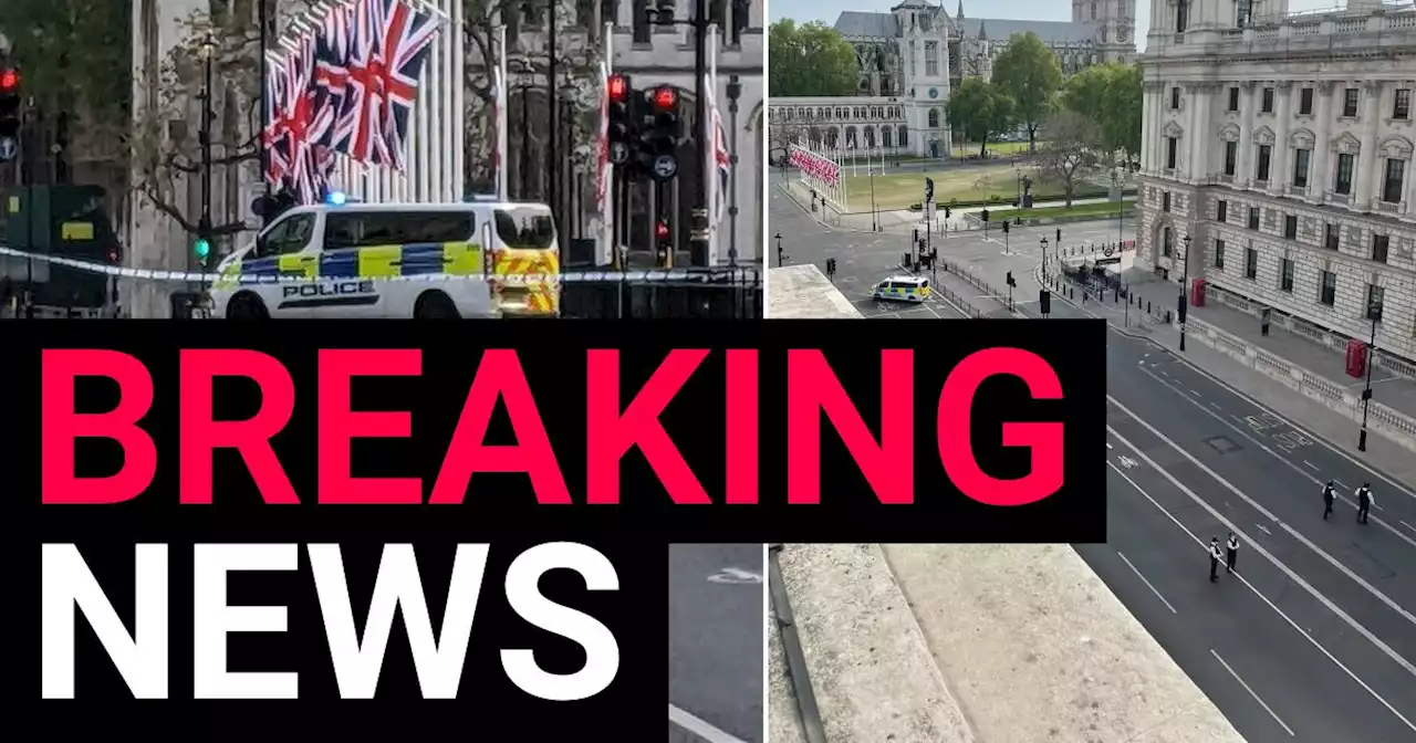 Westminster Abbey cordoned off after 'bomb threat'