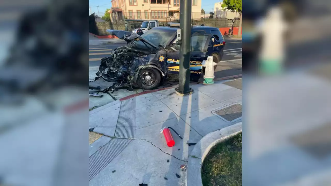 Suspected Drunk Driver Plows Into Sheriff's Vehicle in Oakland, Injuring Deputy