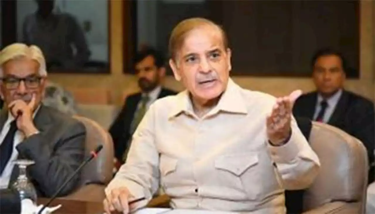 بڑے پیمانے پر تبدیلیوں کا فیصلہوزیر اعظم شہباز شریف اِن ایکشن
