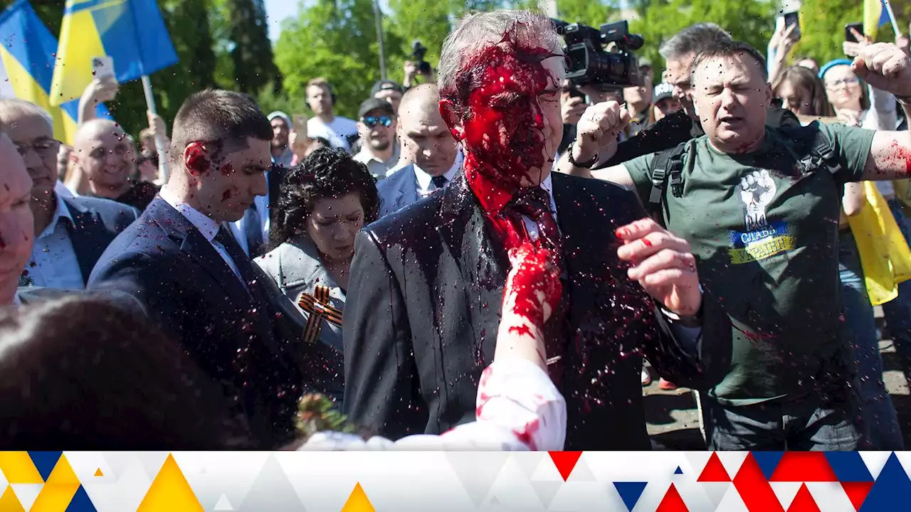 Ukraine war: Russian ambassador has red paint thrown in face by protesters in Poland