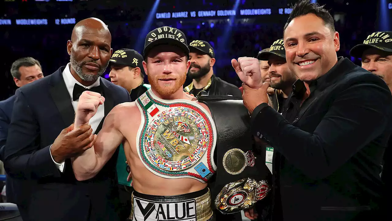 De La Hoya appears to extends an olive branch to Canelo following Bivol loss