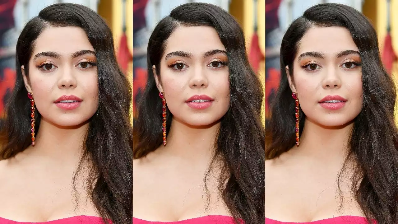 “Crush” Star Auli’i Cravalho Has Never Seen a Rom-Com