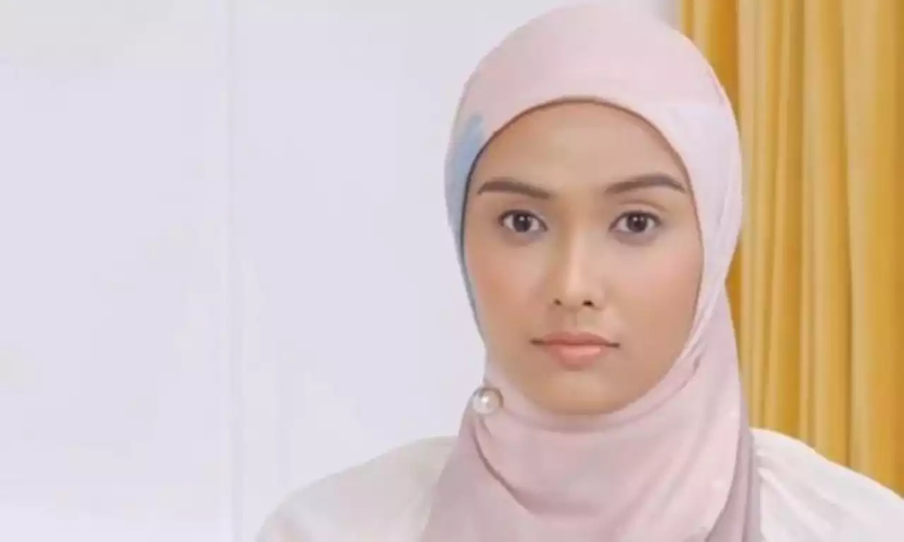 Tutorial Hijab untuk Halal Bihalal Lebaran, Pakai Model Segi Empat dan Pashmina