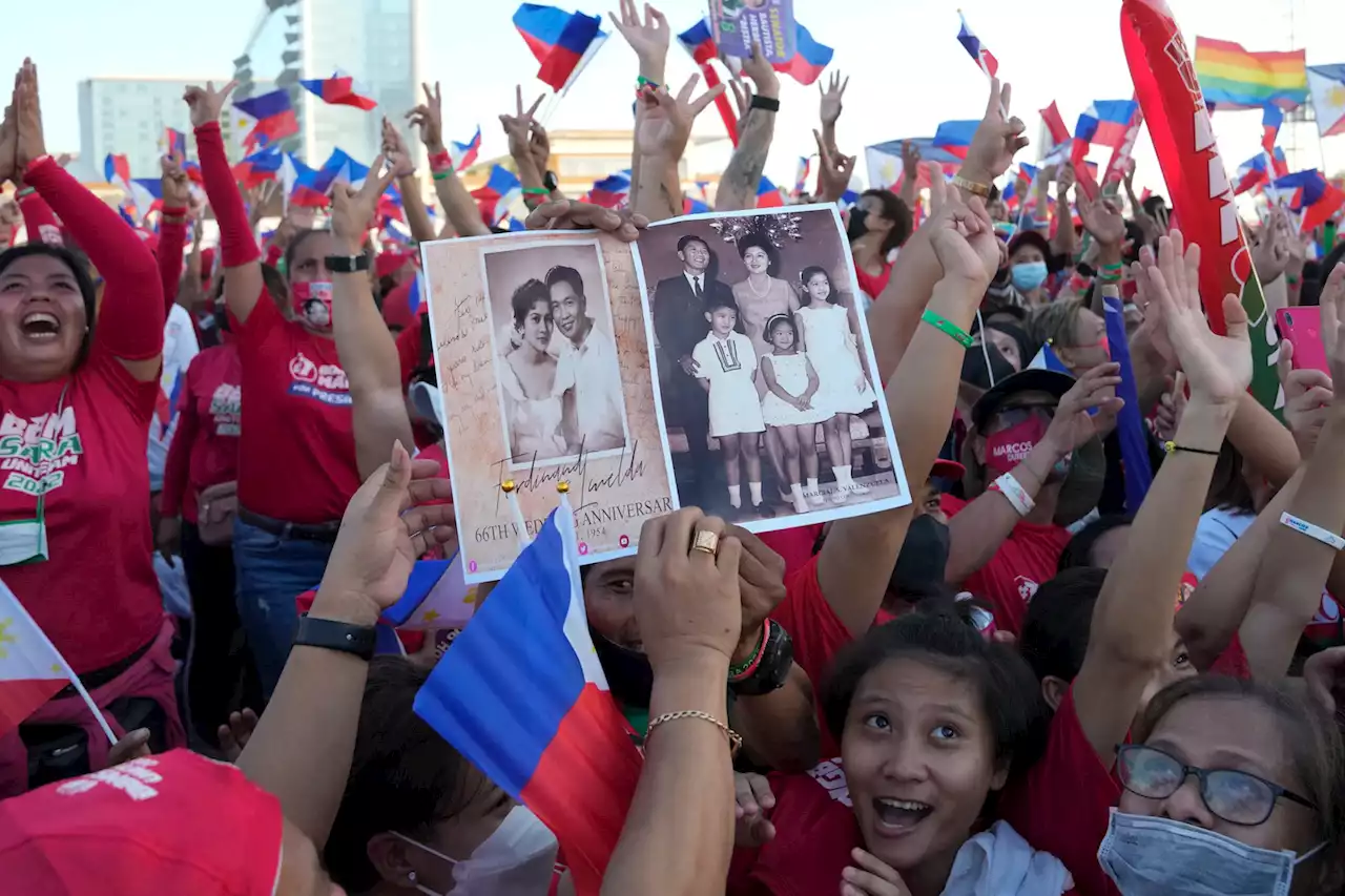 Philippines votes for new president, with dictator’s son in the lead