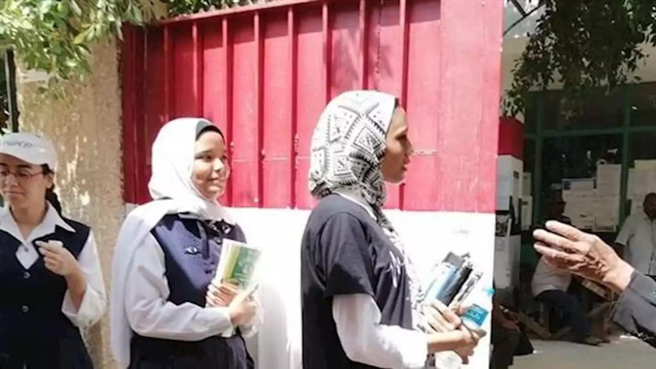 الثانوية العامة.. أولياء أمور يوجهون أسئلة لـ'شوقي' حول 'البابل شيت'