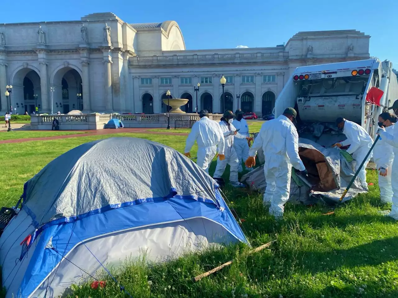 National Park Service Clears Homeless Encampments Outside Union Station And Downtown