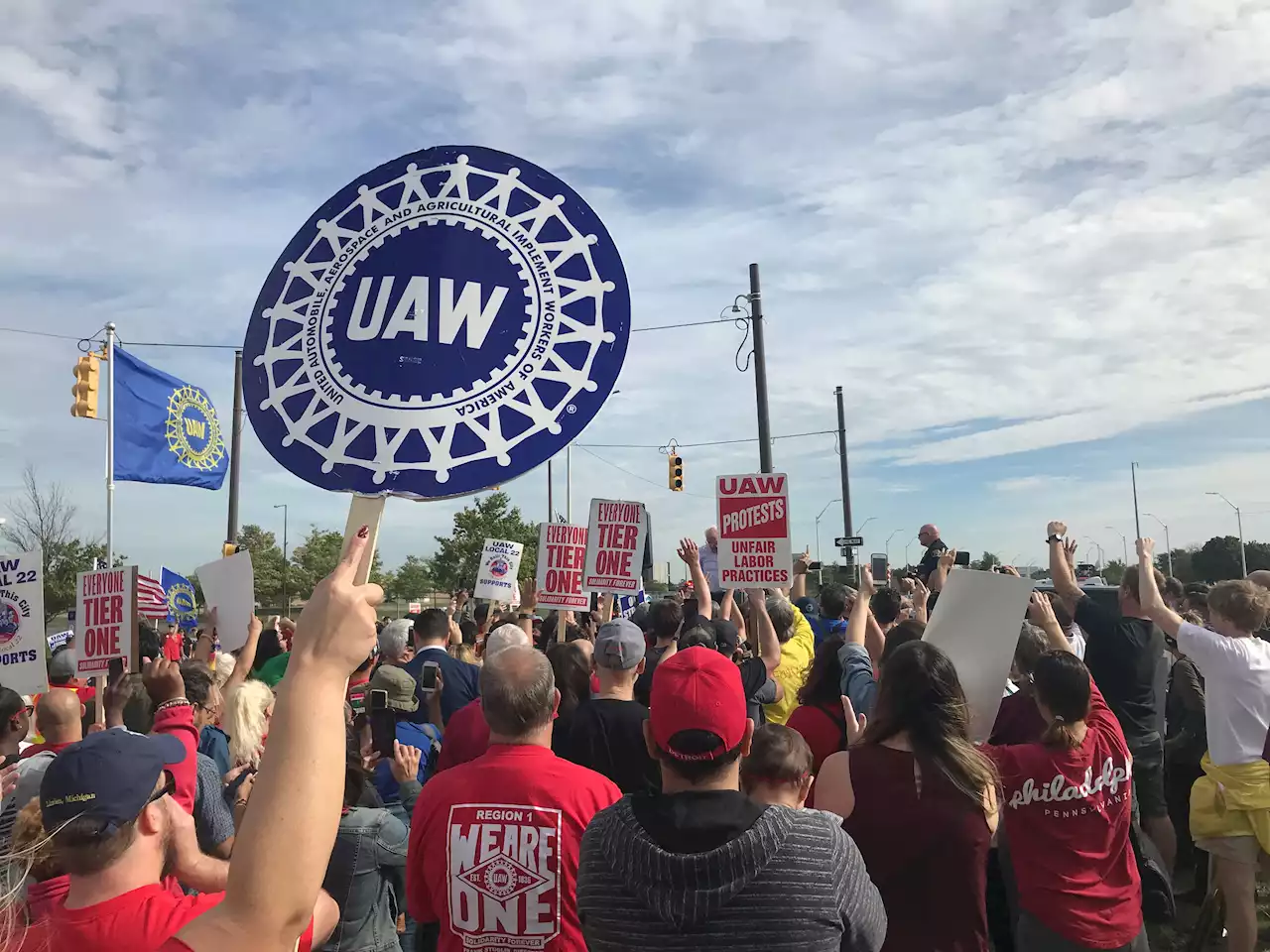 Autoworker Union Accuses GM Joint Venture of Denying Access to Organize Workers