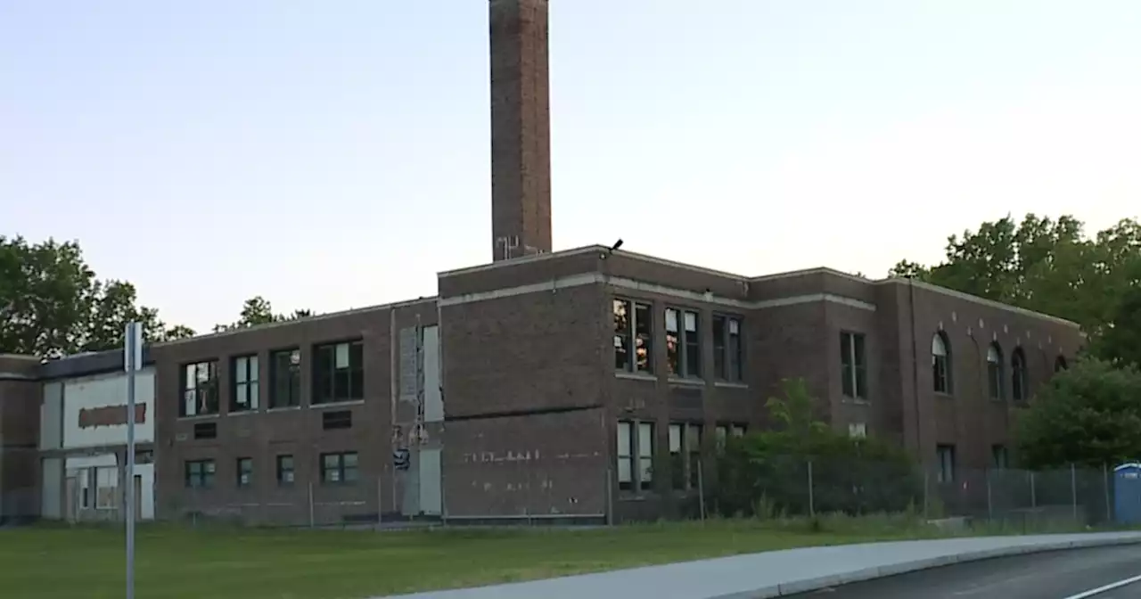 Former Hudson Middle School, built in 1927, to be demolished