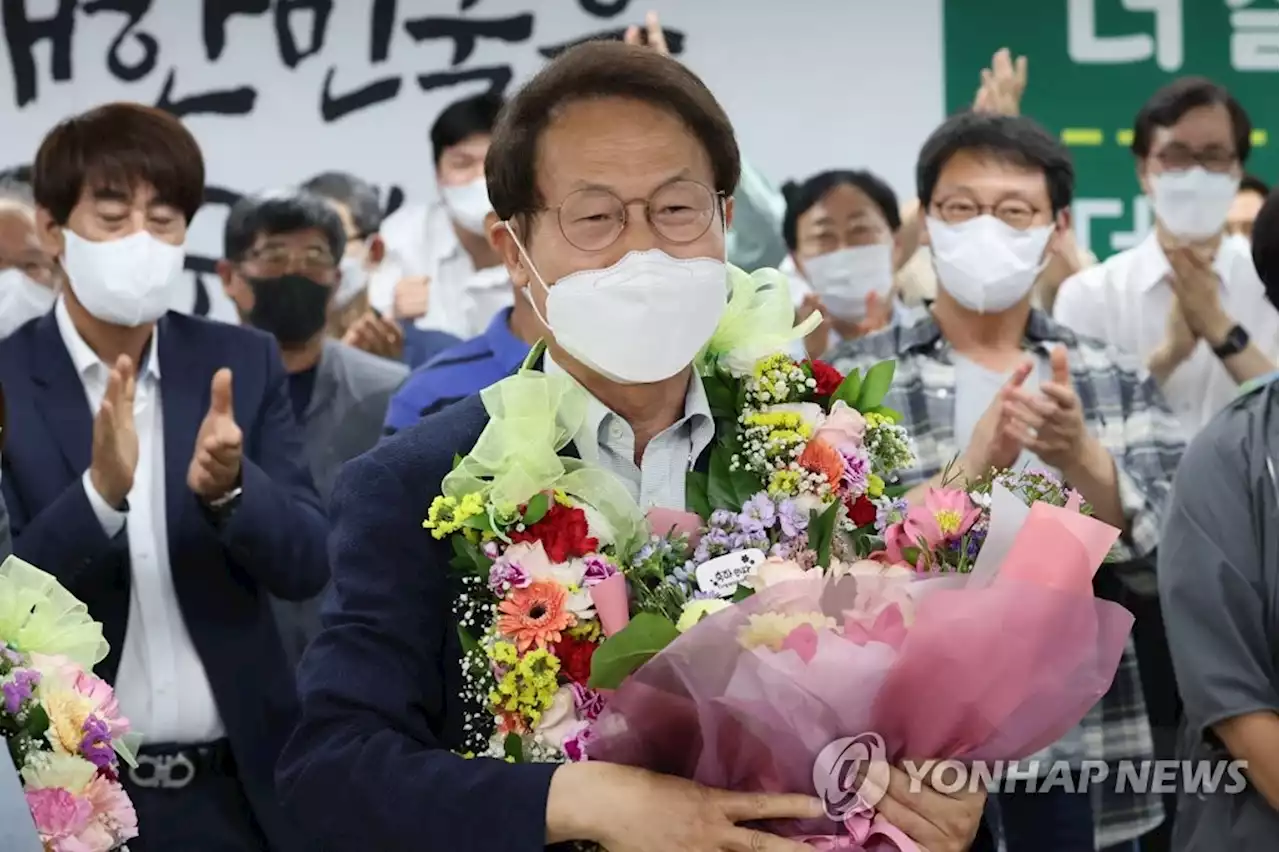 서울교육감 조희연 당선 확실…보수 분열에 3선 도전 성공(종합) | 연합뉴스