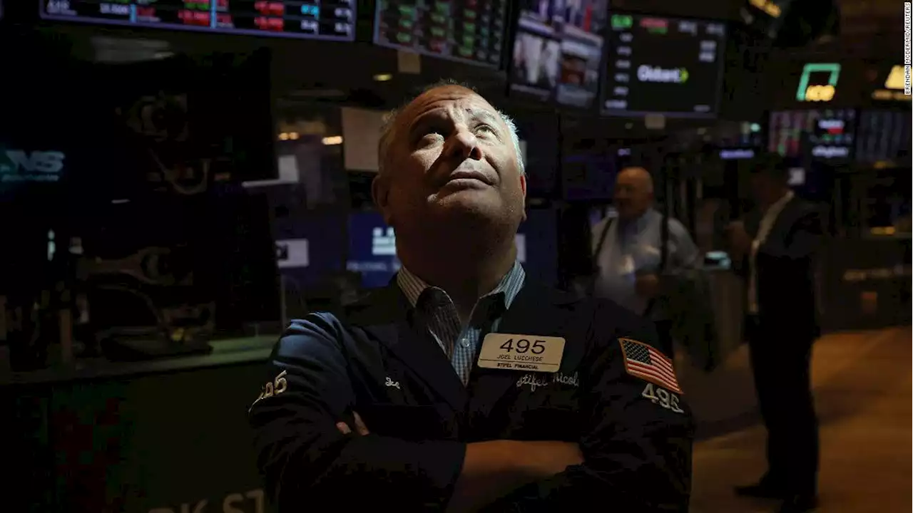 The Dow falls 800 points as inflation hits 40-year high