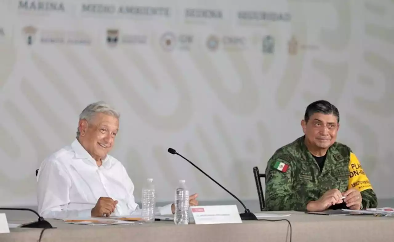 AMLO otorgará recursos a 31 alcaldes de Oaxaca tras paso de huracán 'Agatha'