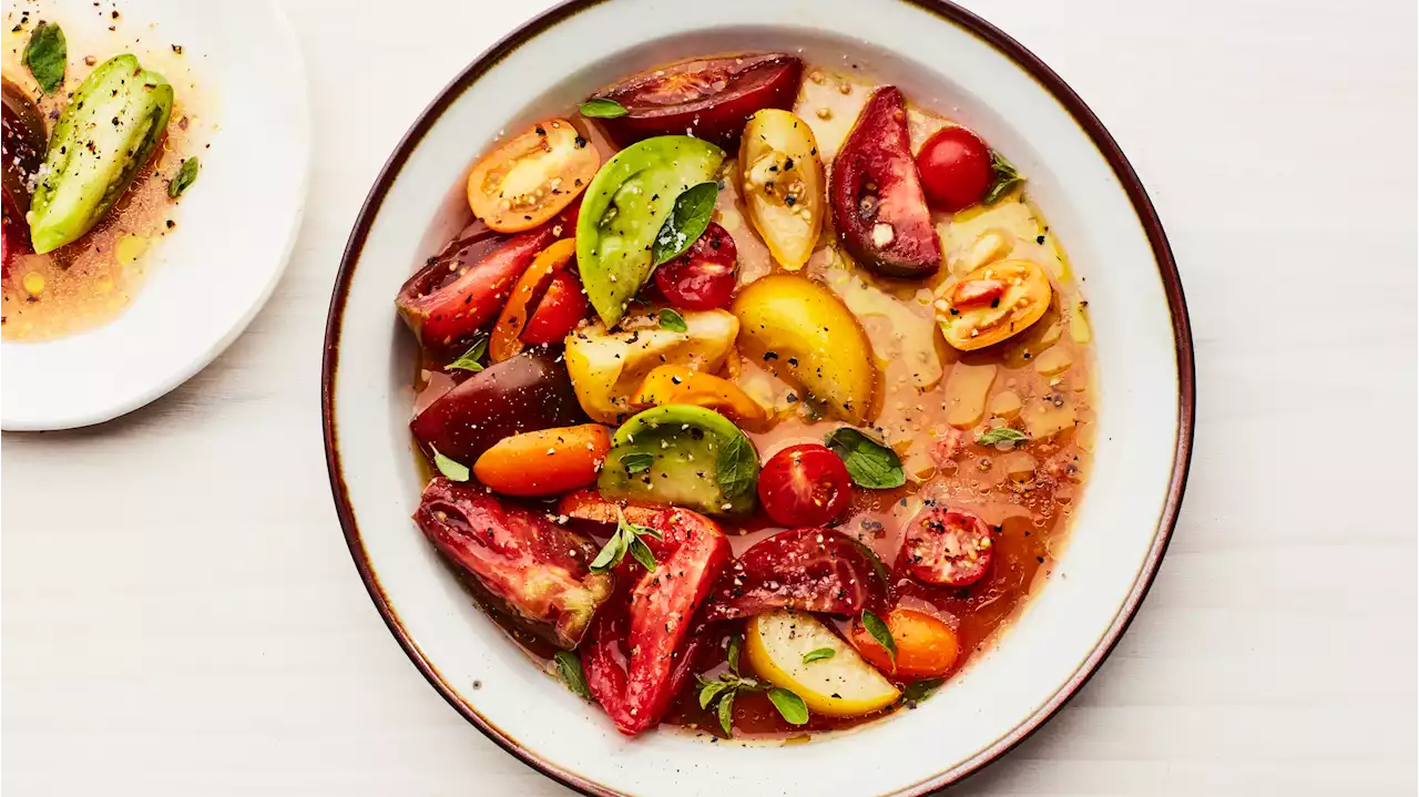 19 Tomato Salad Recipes for the Juiciest Summer Ever