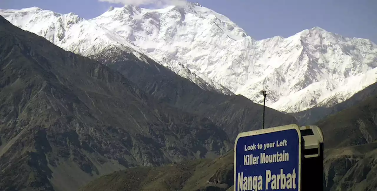 Il ritrovamento dello scarpone del fratello di Messner sul Nanga Parbat - Il Post