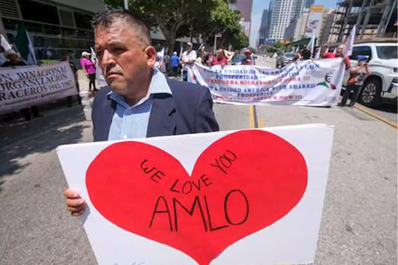 La Jornada: Bajo protesta, la asistencia de México