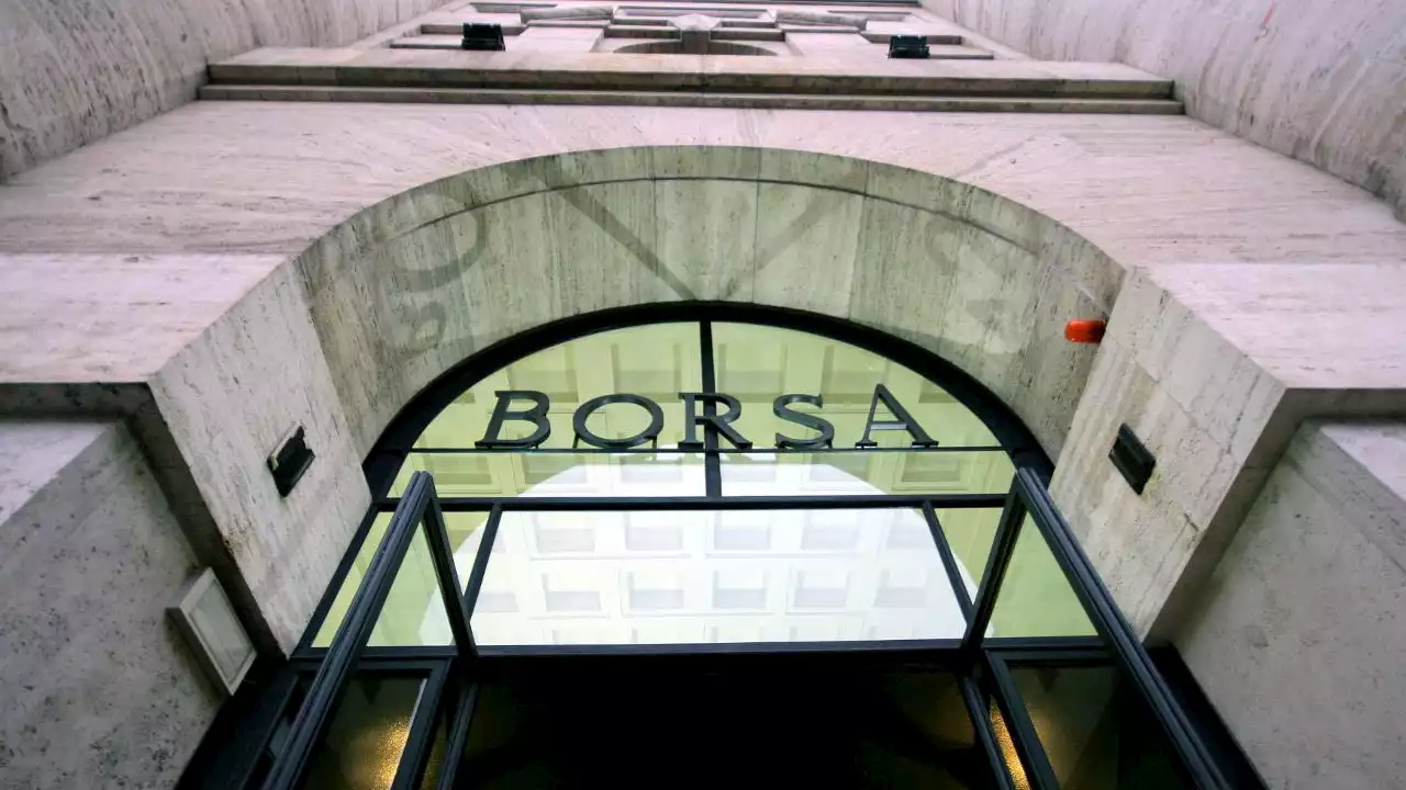 Borse in rosso e spread in risalita: i mercati tremano dopo la stretta Bce