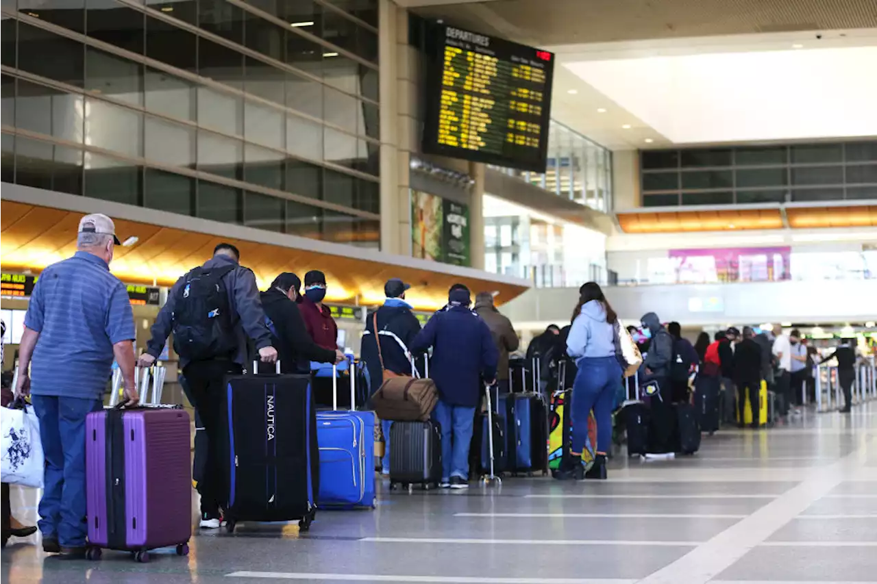 Ex-TSA Officer Attempts to Smuggle Meth at LAX