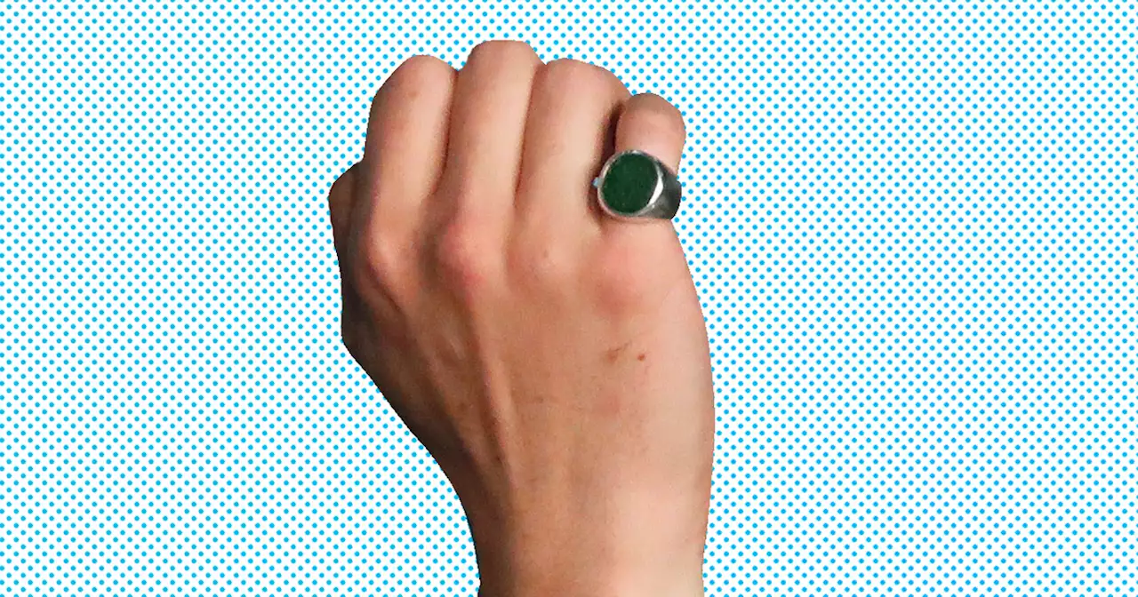 An Interview With Jeremy Strong’s Huge Pinkie Ring