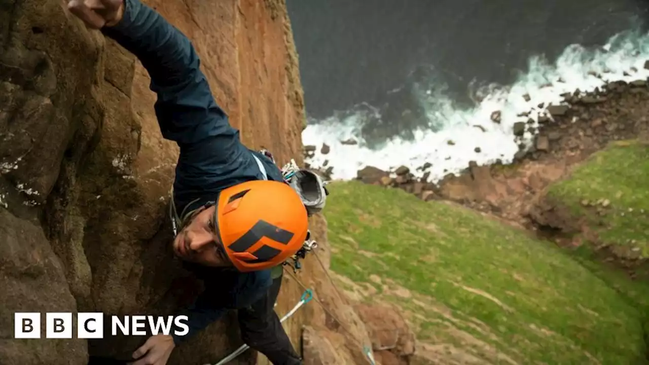 Climbers scale 'biggest adventure' in UK climbing