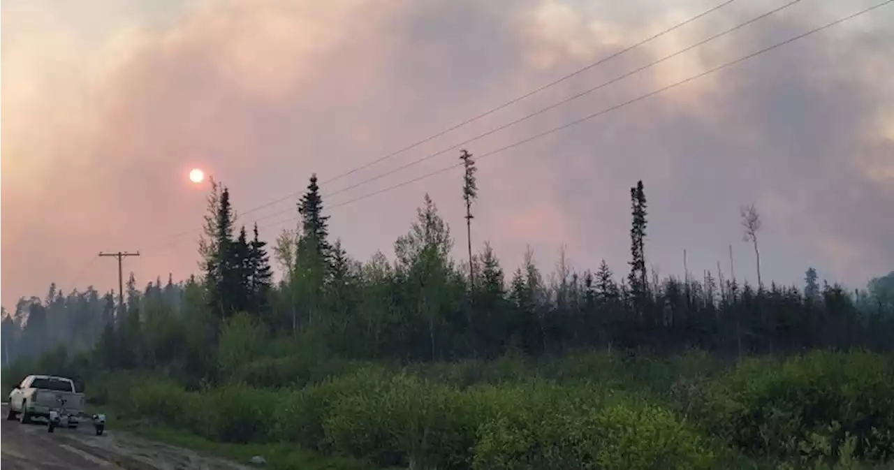 Stanley Mission, Sask. residents evacuate after wildfire inches closer | Globalnews.ca