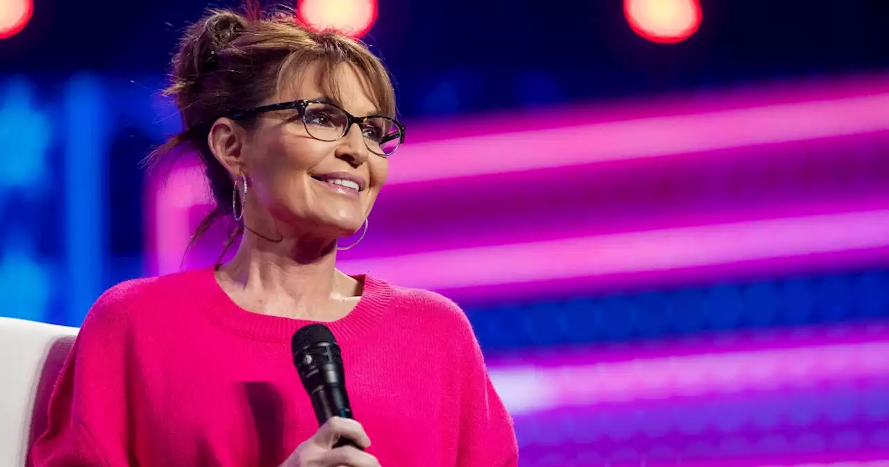 Alaska's new voting system has Sarah Palin facing Santa Claus for Congress