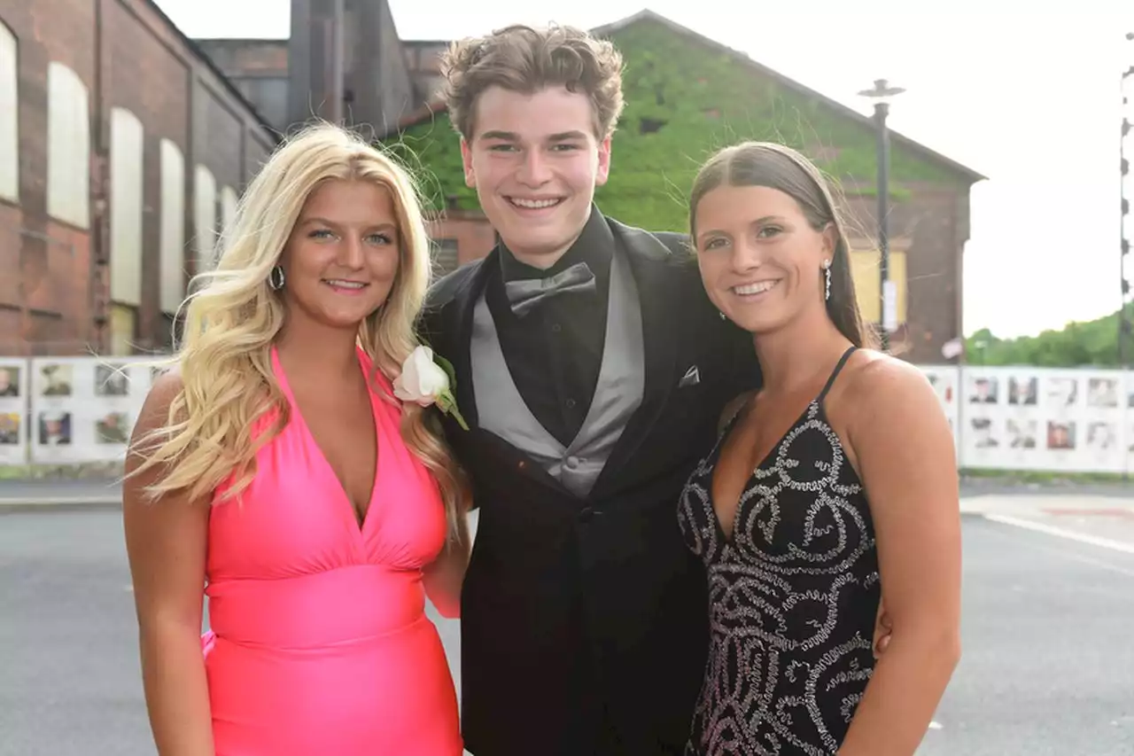 Hunterdon Central Regional High School prom 2022 (PHOTOS)