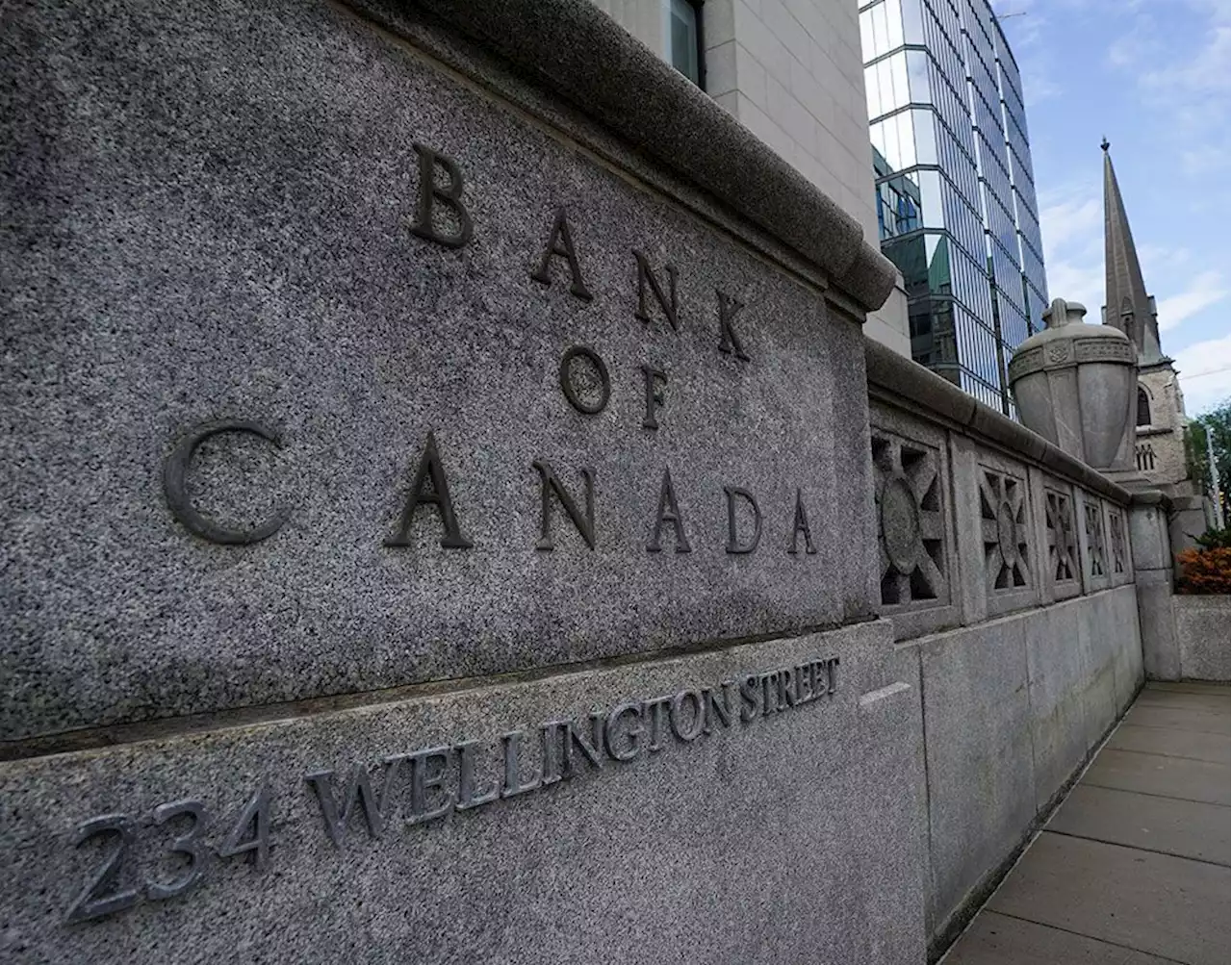 Bank of Canada says some Canadians could see mortgage payments jump by 45% in 2025-26 as rates rise