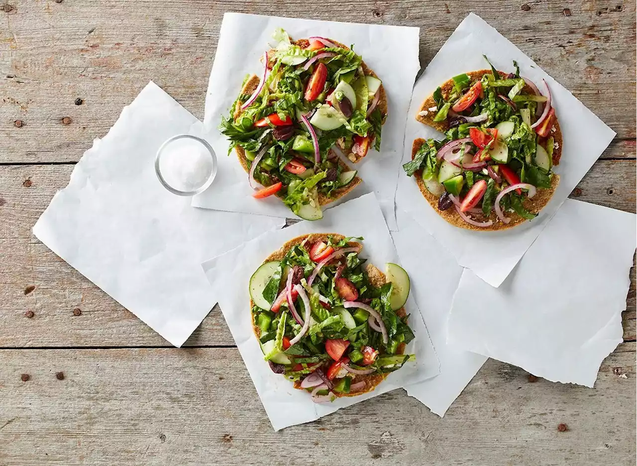 The Easiest The Easiest Greek Salad Pizzas Recipe — Eat This Not That