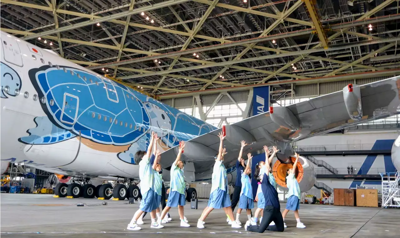 A380フライング・ホヌの前でキッズダンス！ダンス講師のCAや子どもたち、ハワイへ思い馳せる | FlyTeam ニュース