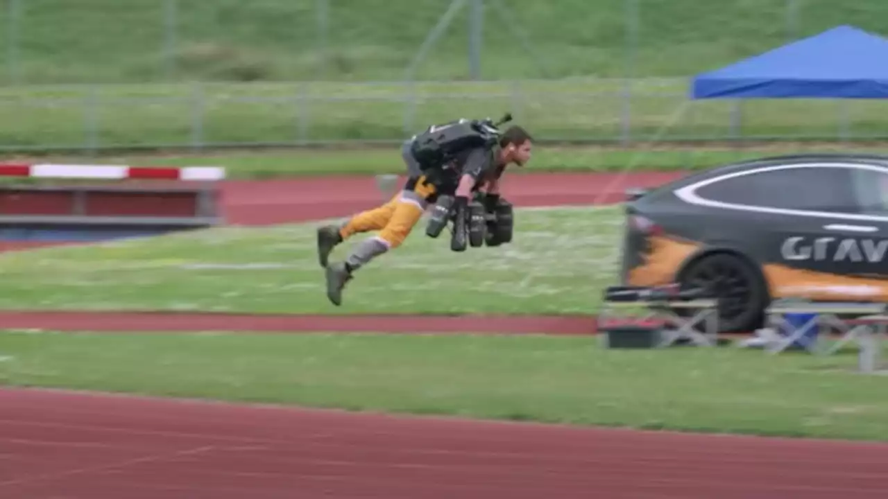 Watch a Man in a Jetsuit Beat Usain Bolt's 100-Meter Sprint Record