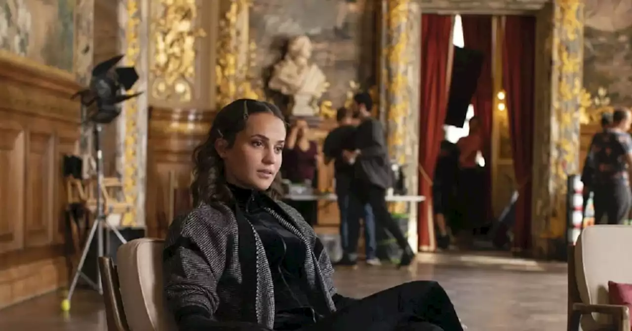 Llega “Irma Vep”, con Alicia Vikander: disfrazada de ícono | TV | La Voz del Interior