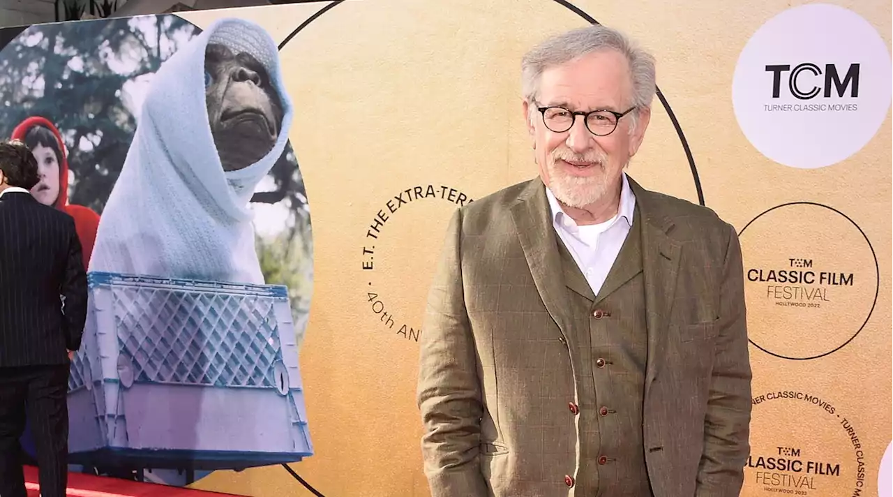 'E.T. l'extra-terrestre', compie 40 anni la favola magica su pace e fratellanza di Steven Spielberg