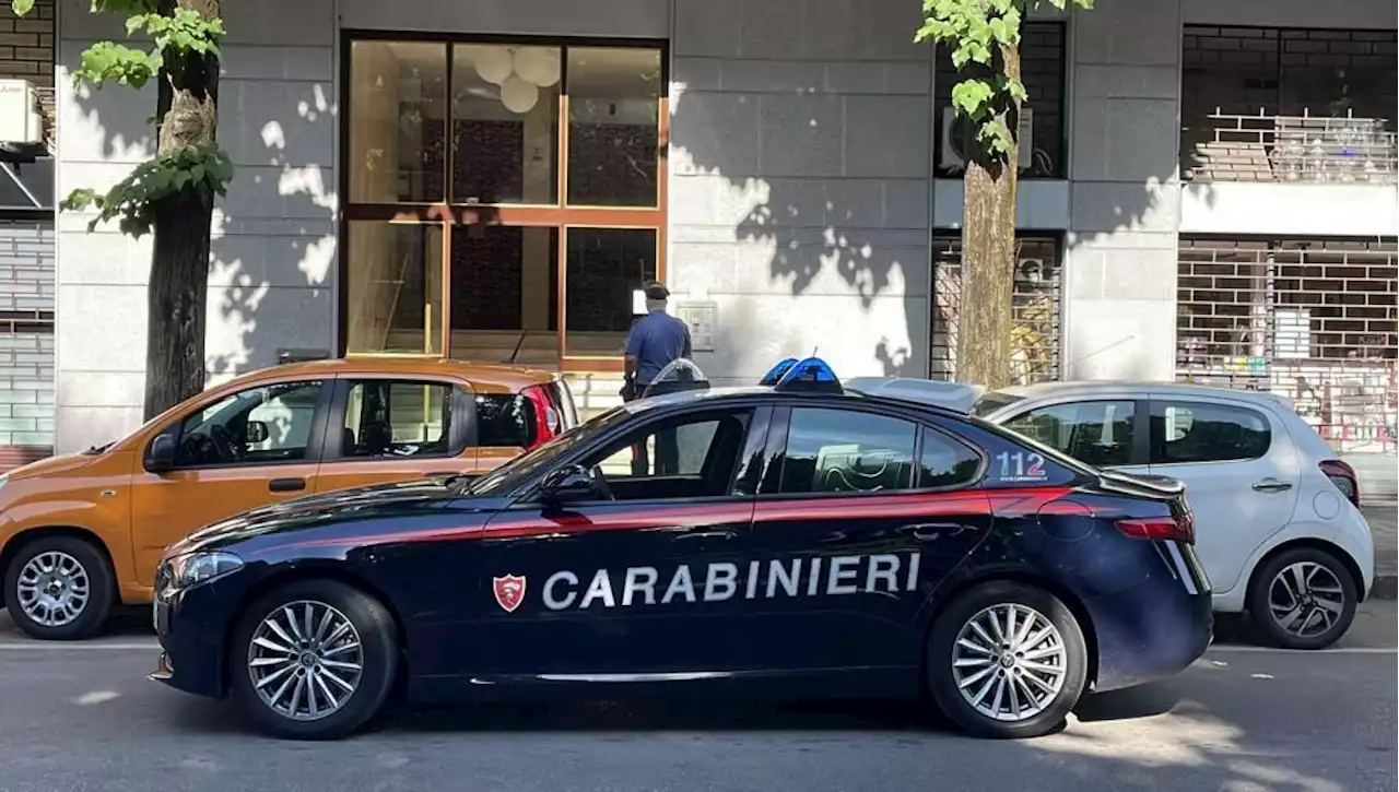 Un ragazzo di 19 anni uccide padre poi chiama il 112: 'Venite, l'ho ammazzato'