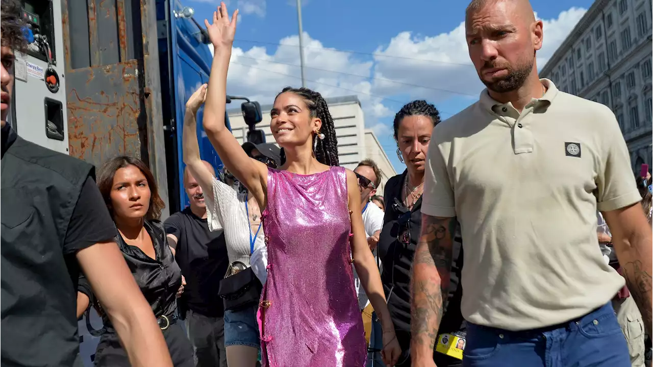 Elodie madrina del Roma Pride 2022: «Tutti meritiamo gli stessi diritti»