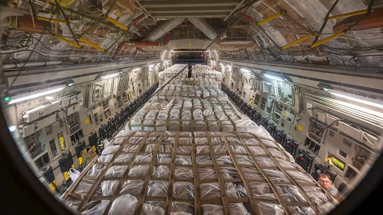 190,000 pounds of baby formula from Australia lands in US