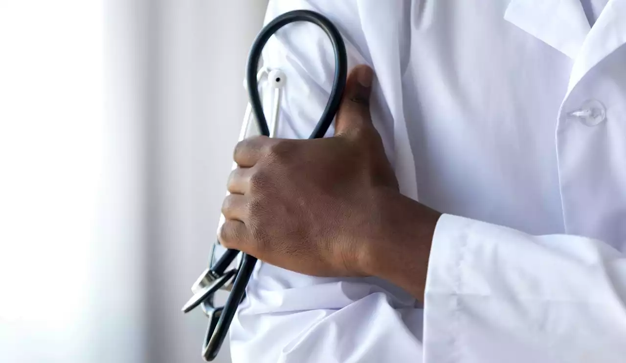 BHEKISISA CENTRE FOR HEALTH JOURNALISM: How to pick good doctors: Why race, language and home town do matter