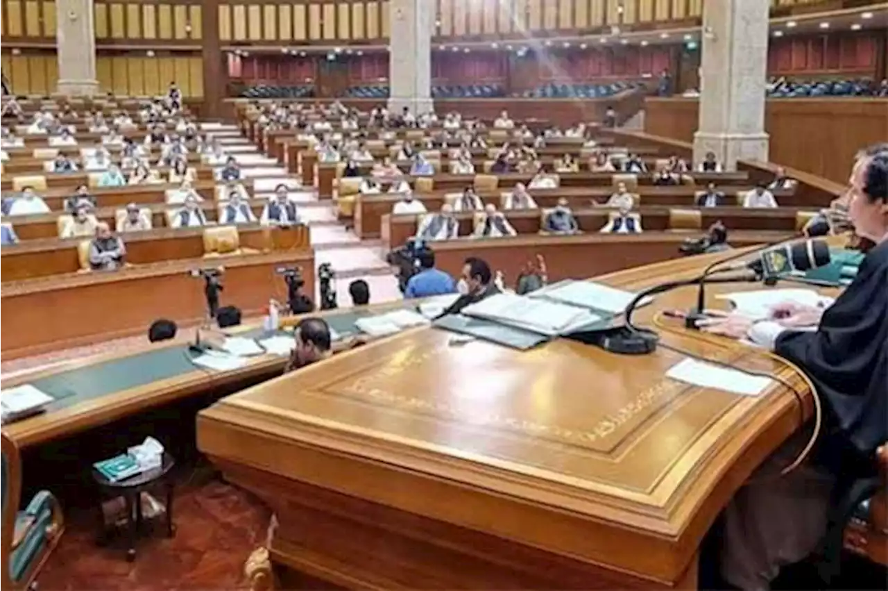پنجاب کا بجٹ پیش نہ کیا جا سکا، اجلاس منگل دوپہر ایک بجے تک ملتوی