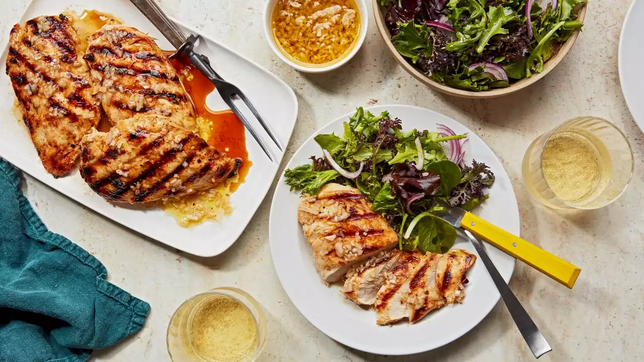 This Easy Marinade Is the Secret to Quick and Flavorful Grilled Chicken Breasts