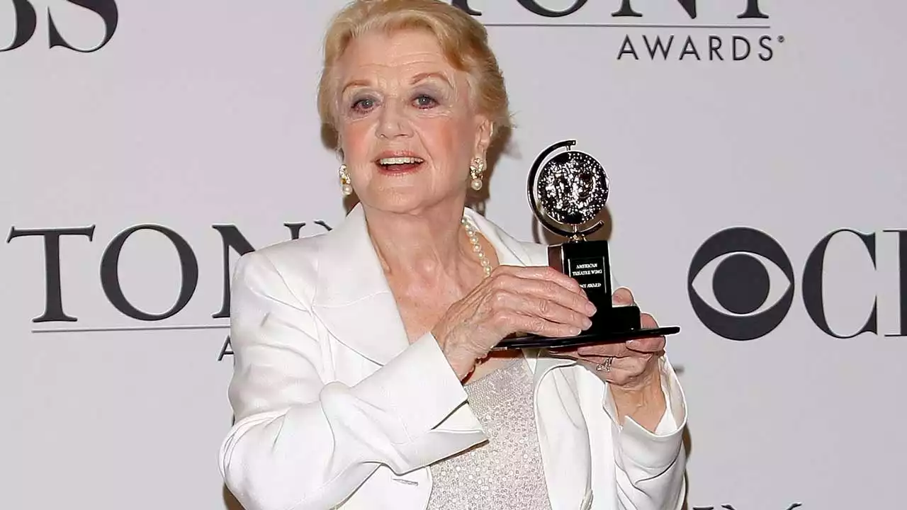 Angela Lansbury Honored With Lifetime Achievement Tony Award