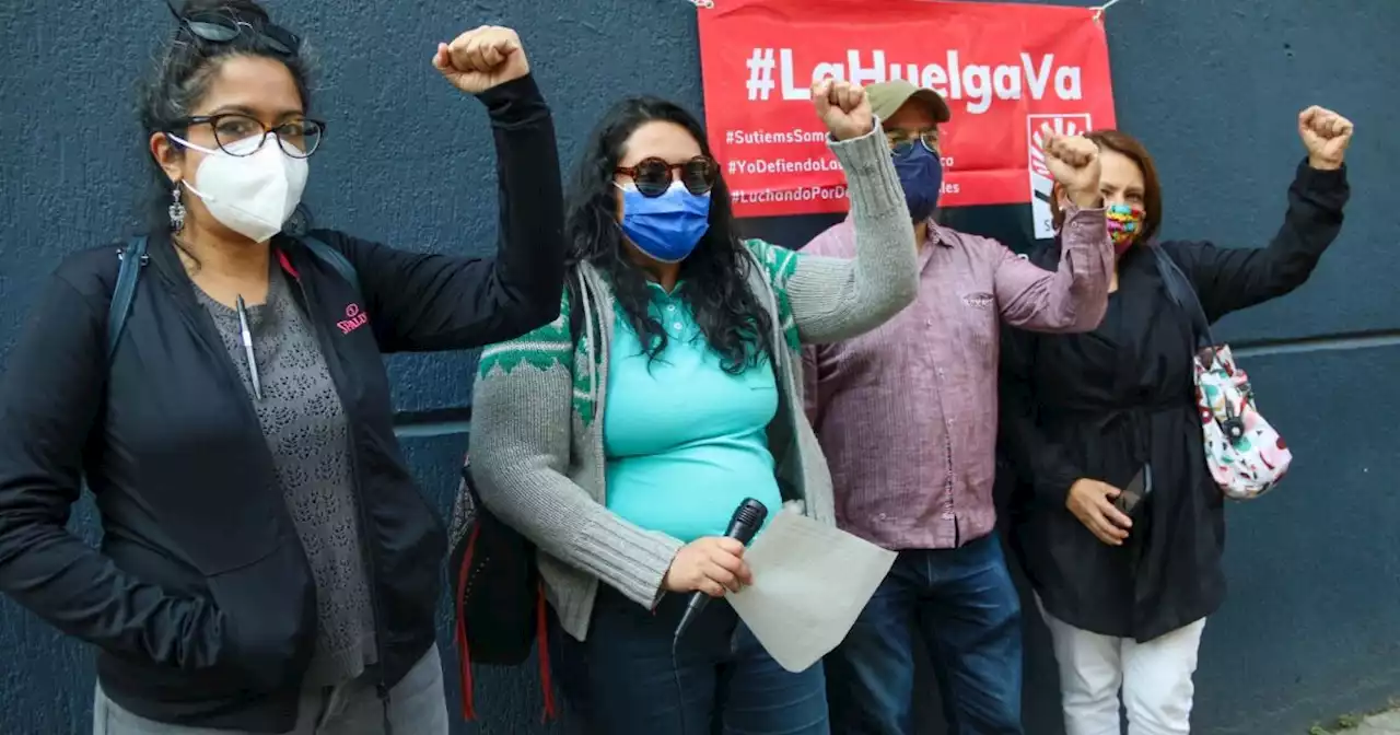 Docentes mantienen huelga en 26 preparatorias de la CDMX