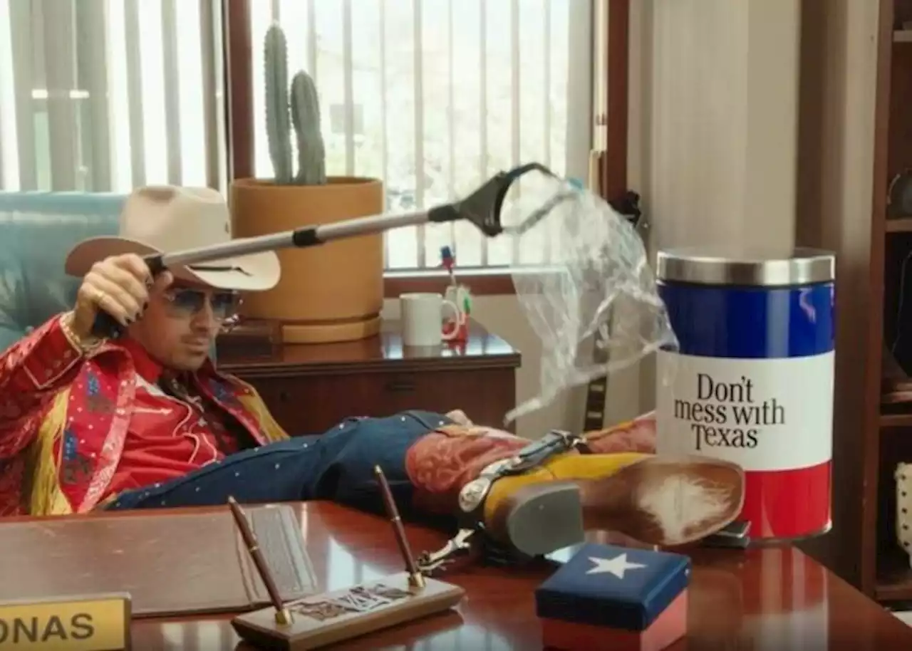 Video: Joe Jonas goes for ‘Office’ humor in new Don’t Mess with Texas ad