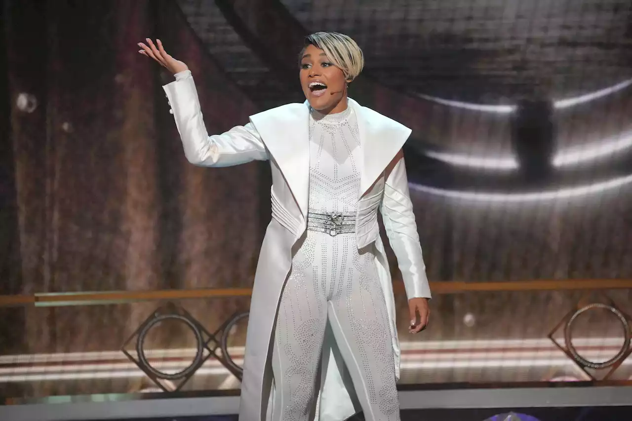 Ariana DeBose Kicks Off 2022 Tony Awards With Show-Stopping Broadway Mashup