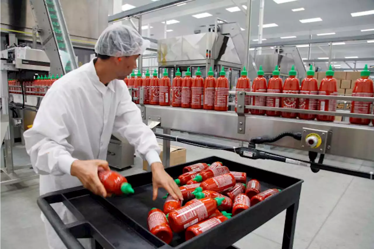 Sriracha hot sauce maker warns of shortage