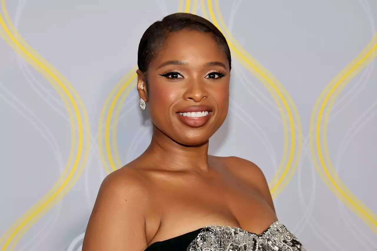 Jennifer Hudson becomes an EGOT winner at 2022 Tony Awards