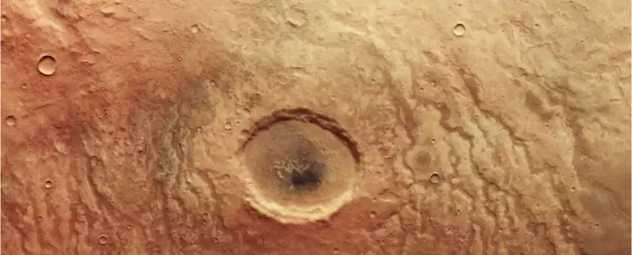 New Image of Mars Reveals a Crater Eerily Similar to a Huge, Creepy Eye