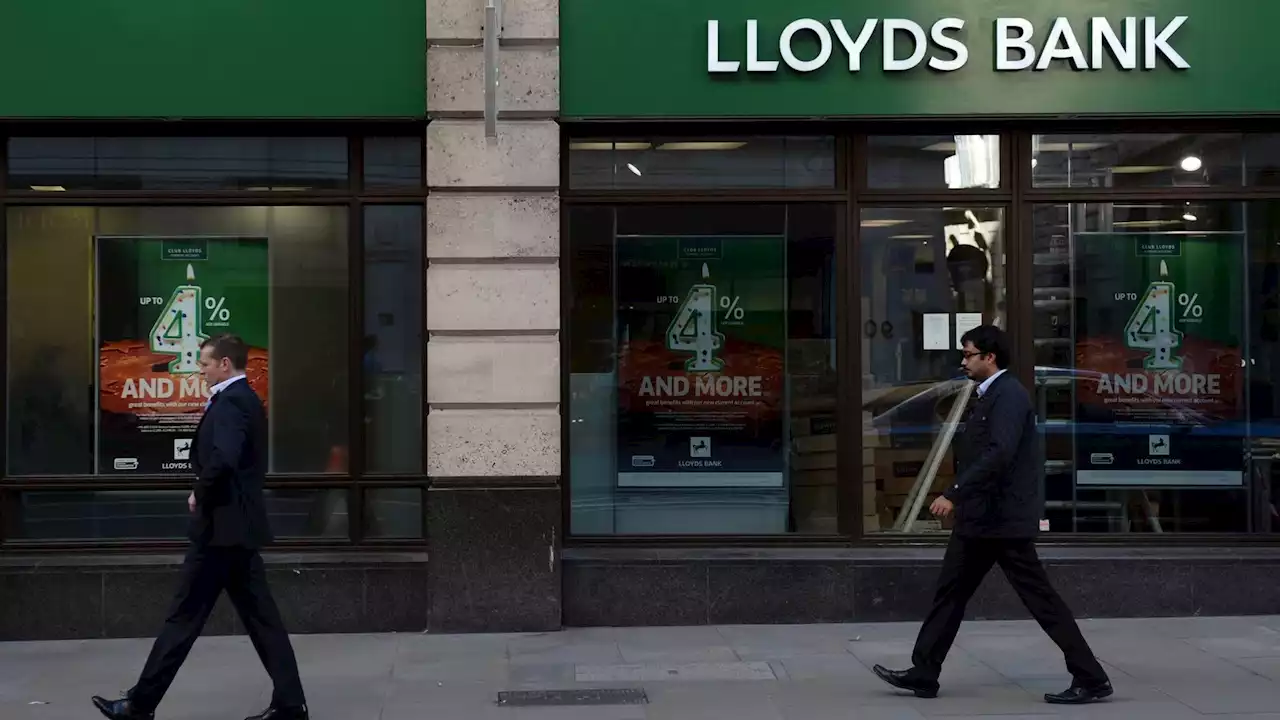 Cost of living: Lloyds offers staff a one-off £1,000 payment to help with bills