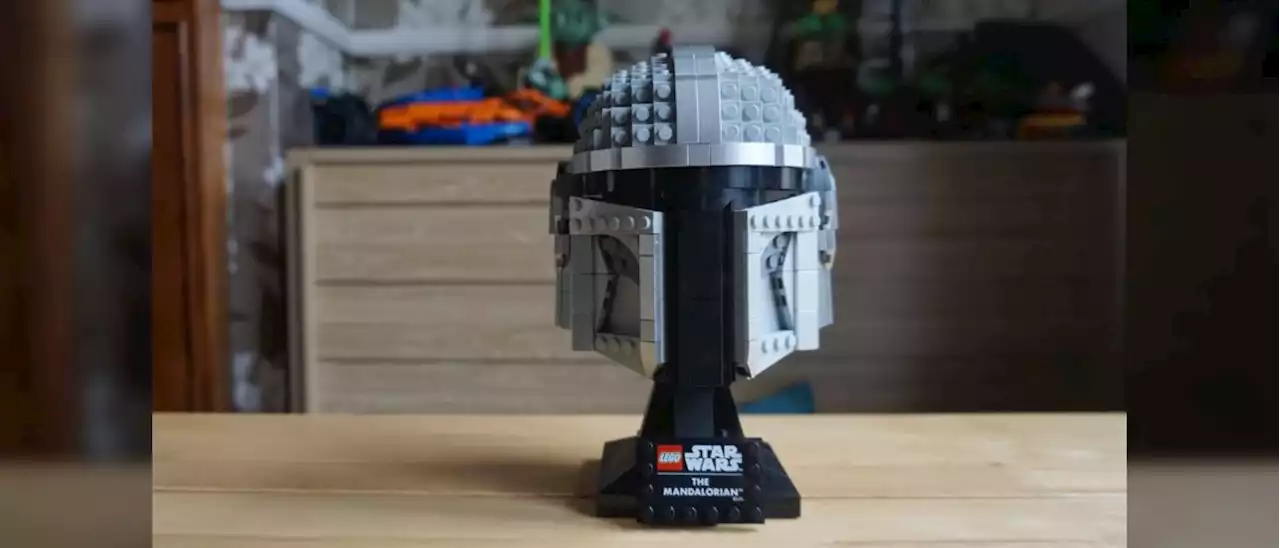 Lego Star Wars The Mandalorian Helmet review