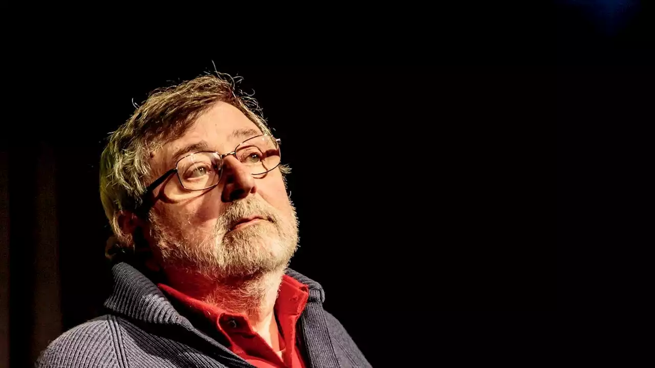 Francesco Guccini: «La maculopatia bilaterale mi impedisce di leggere»